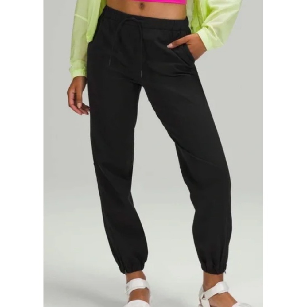 Lululemon Essential Affinity Mid Rise Jogger Black Elastic Waist Women's Size 12
